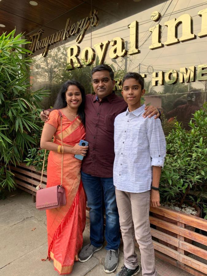 Thayamkery'S Royal Inn Kochi Exterior foto